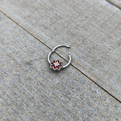16G 3/8 Aurora Gem Poinsettia Flower Festive Hinged Segment Ring
